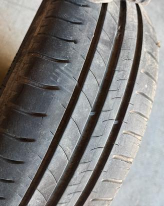 Gomme Michelin 195/65 R15 91 T con cerchi in ferro