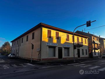 Casa indipendente di 650 m² con 4 locali e box aut