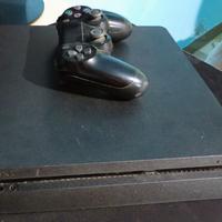PS4 Slim 