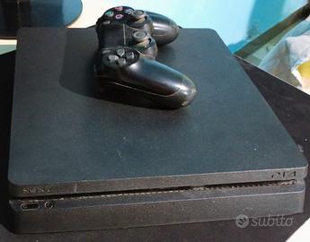 PS4 Slim 
