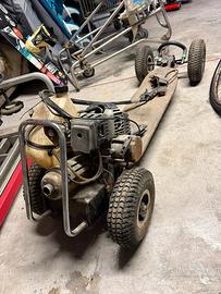 Skateboard motore a scoppio