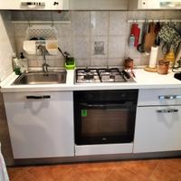 Cucina,letto,divano,soggiorno,bagno,