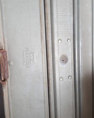 SERRANTA SARACINESCA PER GARAGE MOTORIZZATE
