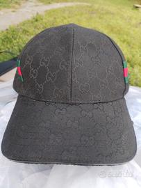 capellino Gucci GG Supreme nero 