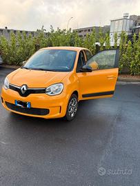 Renault Twingo zen SOLO 9000 KM come nuova
