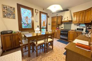 Rif.PF2| villa a schiera montebelluna