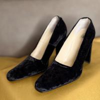 Décolleté in velluto nero