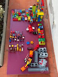 Lego duplo treno + batman + aeroporto + fattoria