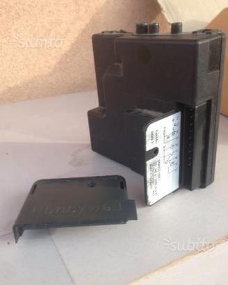 Scheda accensione HONEYWELL S4565CD 1039