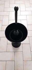posacenere servomuto di Zanotta