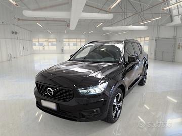 VOLVO XC40 T4 PLUG-IN HYBRID AUTO RECHARGE R-DESIG