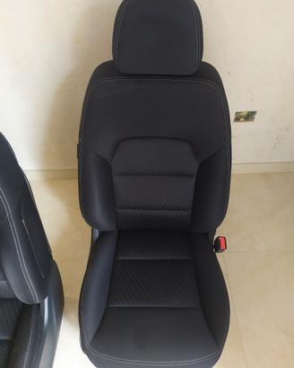 interno Infinity Q30 