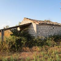 Terreno con fabbricato