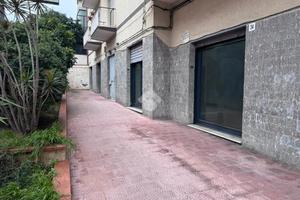 FLEMING-Bottega 130mq con ampio soppalco