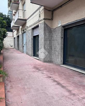 FLEMING-Bottega 130mq con ampio soppalco