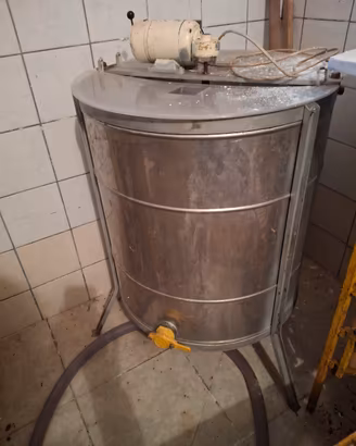 attrezzatura per APICOLTURA