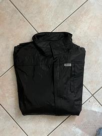 Giacca Nera in pelle permeabile