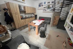 Appartamrnto su due livelli  con terrazzo CASALI