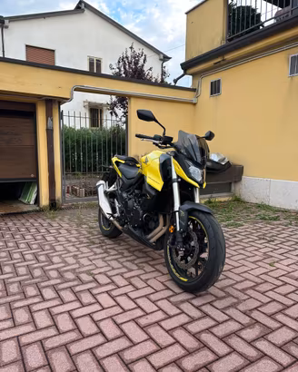 Honda Hornet 750 - 2023