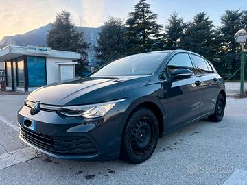 Golf 8 2.0 115 cv cambio automatico DSG