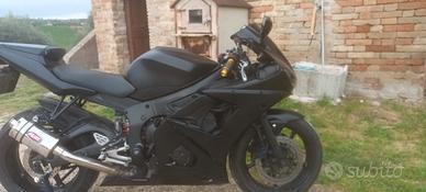 Yamaha YZF R6 - 2005