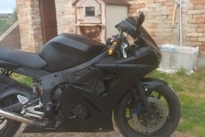 Yamaha YZF R6 - 2005