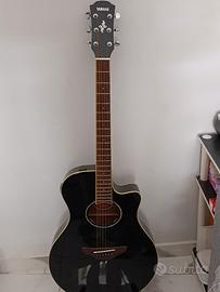 chitarra acustica  elettrificata  Yamaha APX 600