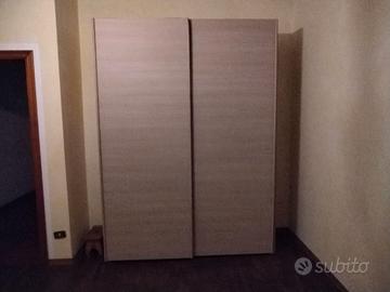 armadio a due ante