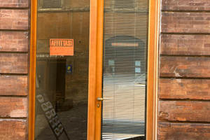 Locale uso commerciale Urbino centro