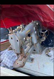 Svendita Macchina da cucire professionale!