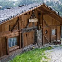 Chalet mas del toni nel parco naz dello stelvio