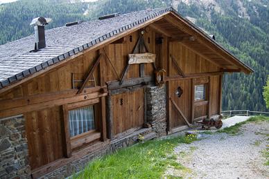 Chalet mas del toni nel parco naz dello stelvio