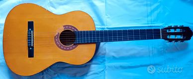 Chitarra acustica EKO