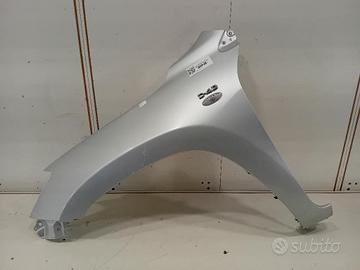 PARAFANGO ANTERIORE SINISTRO TOYOTA Rav4 3Â° Serie