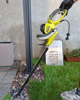 RYOBI Tosasiepe elettrico