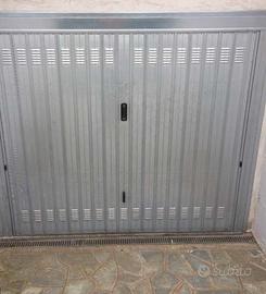 Box auto nei pressi dell'ospedale