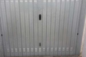 Box auto nei pressi dell'ospedale