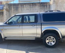 MITSUBISHI L200 2.5 TDI 4WD Double Cab con ganci