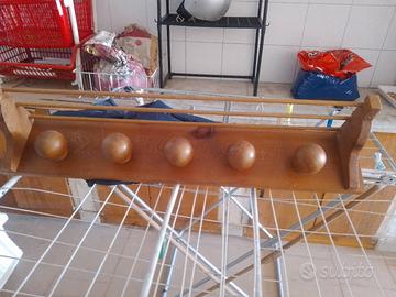 APPENDIABITI e cappello