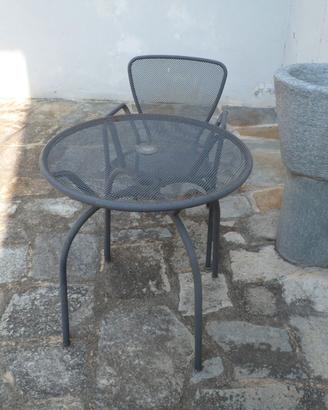TAVOLINO  DA GIARDINOI + SEDIA TUTTO IN FERRO