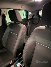 Vend o o permuto Ford fiesta 2015