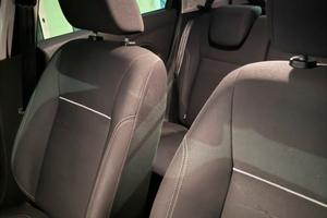 Vend o o permuto Ford fiesta 2015