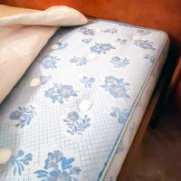 Letto matrimoniale vintage in legno 