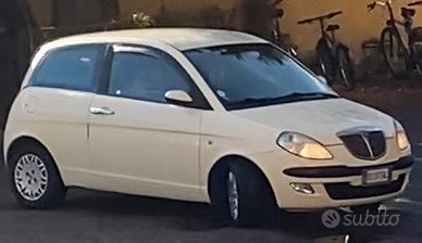 Lancia Ypsilon