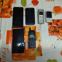 Lotto Di Cellulari Pezzi Di Ricambio/Collezione 