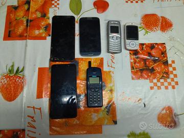 Lotto Di Cellulari Pezzi Di Ricambio/Collezione 