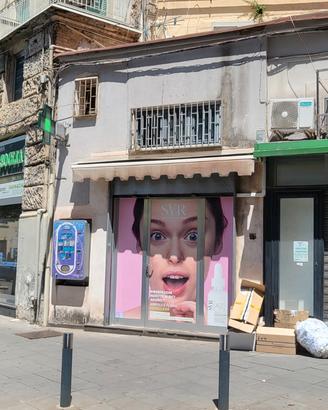 Locale commerciale 2 porte due livelli