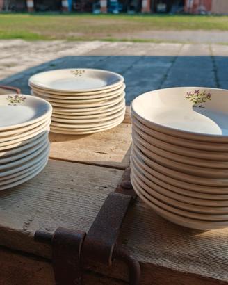 Set di piatti vintage