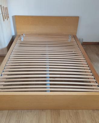 struttura letto alla francese  a doghe