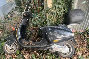 Vespa 125 ET4 - Per pezzi di ricambio